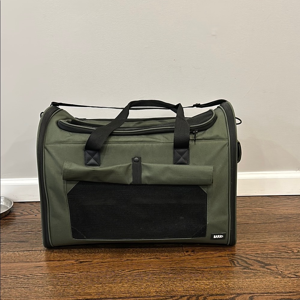 Bark Olive Green Pet Carrier Bag
